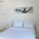 Bright & Cozy 1 Bedroom Canal View Apartment In Dubai Marina