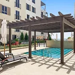Spacious 1 Bed In La Mer - 1 Min To The Beach