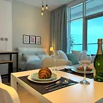 Stylish Marina & Sea View Apt In Studio One, Dubai Marina With Modern Gym & Pool, Steps To Jbr Beach & Metro
