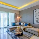 Veluxa - Fabulous 1Bed In Paramount!