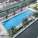 3 Bedrooms Forte Tower 1- Downtown Skylight