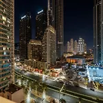 3 Bedrooms Forte Tower 1- Downtown Skylight
