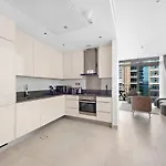 Stylish 1 Bedroom In Dubai Marina