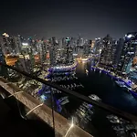 Luxurious 3Brmaid With Stunning Marina Views