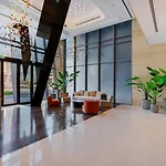 Trendy Studio! Walk To Burj Khalifasleeps 3!