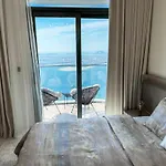 Panoramic Escape With Private Beach, 2Br On High Floor
