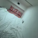 Red Leaf Rooms Near Barjuman Metro Station, Bur Dubai