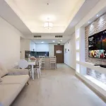 First Class 2Br Expansive Balcony Oasis