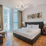 Nasma Luxury Stays - Gorgeous Waterfront Apt With Incredible Sea Views