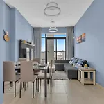 Stylish 2Br For 6 With King Beds, Pool, Gym In Jvc