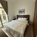 Apartment One Room Private Bathroom Tub Gym Free Parking