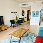Newly Renovated Marina & Sea View Family Condo