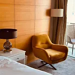 Fashion Avenue - Formerly Address Dubai Mall Residence