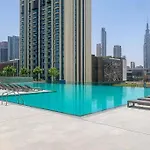 Downtown Views Live At Dubai Mall