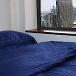 Urban Panda Skyview Homestay Jbr