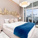 White Sage - Premium Furnished Studio With Large Balcony