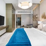 White Sage - Premium Furnished Studio With Large Balcony