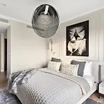 First Class Villa Exclusive & Seaside Splendor