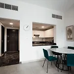 Izzzi - One Bedroom Apartment, Sparkle Tower