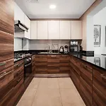 Izzzi - One Bedroom Apartment, Sparkle Tower