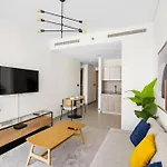 First Class 1Br Sophisticated City Living