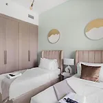 Vibrant 3Bdr Plus 1 Guest Room In Downtown With Burj Khalifa View