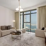 Maison Privee - Upscale Apt With Partial Dubai Marina & Palm Views