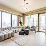 Fully Furnished Apartment With Dubai Mall Access