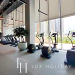 Lux The Downtown Sea View Suite