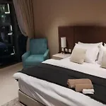 Seven Palm - Stunning 1 Bedroom With Sea View