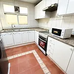 Karama Star Residence 2 - Home Stay