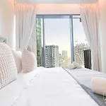 Stylish 1Bedroom With Balcony & View Dubai