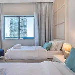 First Class 2Br Modern Downtown Retreat