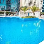 Luxurious 1 Bedroom Apartment In The Dubai Marina!