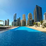 Marco Polo - Stunning 2 Bedroom With Marina Views, Huge Pool & Gym