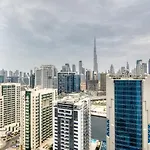 Guestready - Lavish Studio With Burj Khalifa Views