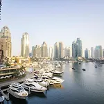 Urban Retreat: Sea View Apartment In Dubai Marina