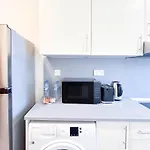 Luxury Stay At Madison 2Bedroom Balcony