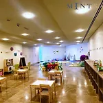 Sky Gardens, Park Avenue, Difc - Mint Stay