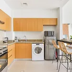 Elegant 1Br Apartment At Bellevue Residence