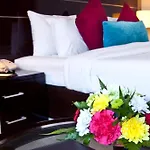 Landmark Riqqa Hotel