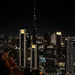Luxury Stay With Burj Khalifa Views & Infinity Pool