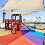 Azizi Riviera 32 - Locations