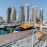 Gorgeous City And Sea Views From A High-Rise Suite