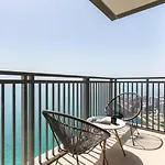 Guestready Holiday Homes - Marina Skyline B
