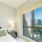 Vibrant One Bed, 5 Mins Walk To Dubai Mall, Burj
