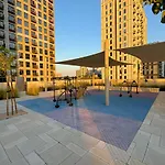 Oraya - Apt. With Skyline And Garden View Along With City