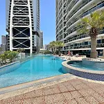 Stonetree - Spacious Studio - Stunning Lake View