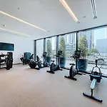 Palace Residences - Chic Two Bed With Creek Views