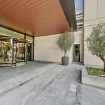 Palace Residences - Chic Two Bed With Creek Views